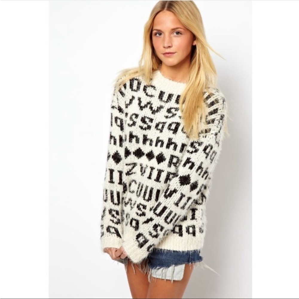 Asos Alphabet Eyelash Fringe Jumper Sweater Chunky Knit Minimalist Retro Winter
